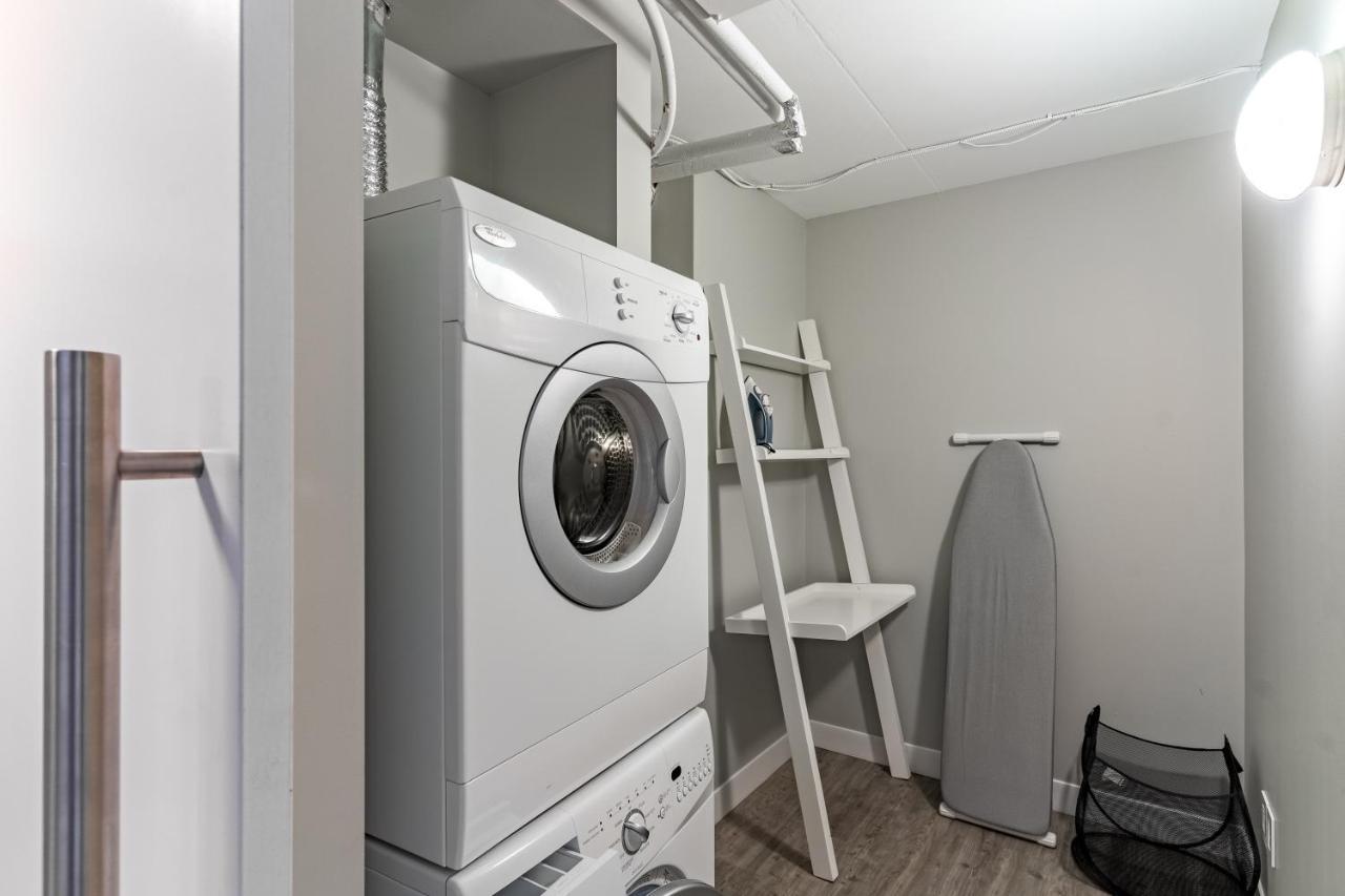 Fort Garry Place Furnished Suites Winnipeg Esterno foto