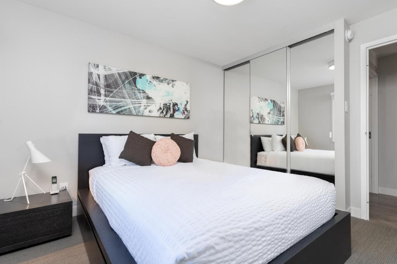 Fort Garry Place Furnished Suites Winnipeg Esterno foto